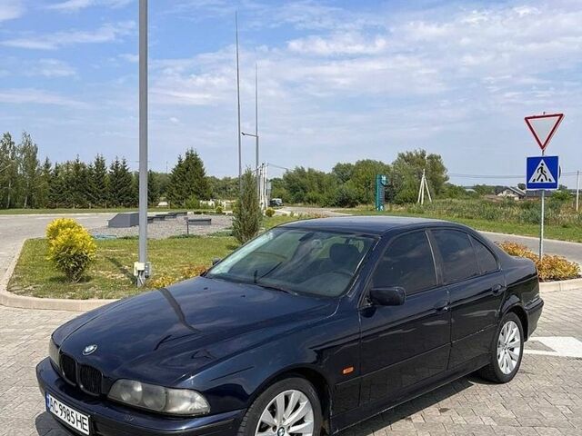 Синий БМВ 5 Серия, объемом двигателя 3 л и пробегом 370 тыс. км за 3950 $, фото 1 на Automoto.ua