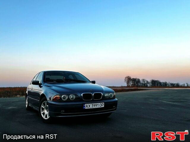 Синий БМВ 5 Серия, объемом двигателя 2 л и пробегом 0 тыс. км за 5000 $, фото 1 на Automoto.ua