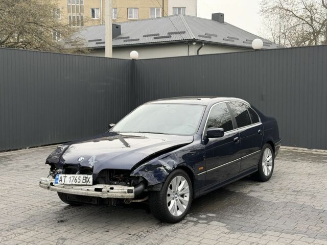 Синий БМВ 5 Серия, объемом двигателя 2.5 л и пробегом 350 тыс. км за 2300 $, фото 1 на Automoto.ua