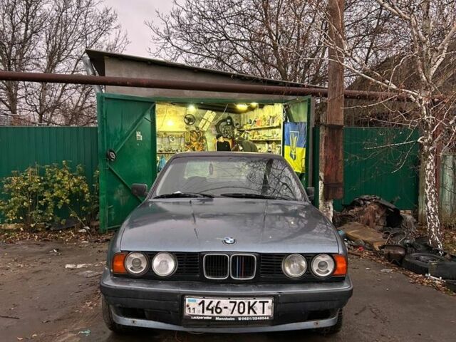 Синий БМВ 5 Серия, объемом двигателя 2 л и пробегом 20 тыс. км за 1100 $, фото 1 на Automoto.ua