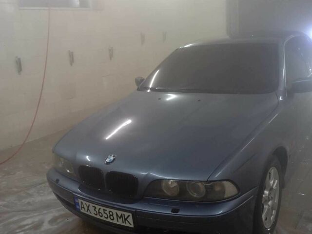 Синий БМВ 5 Серия, объемом двигателя 2.5 л и пробегом 350 тыс. км за 3400 $, фото 1 на Automoto.ua