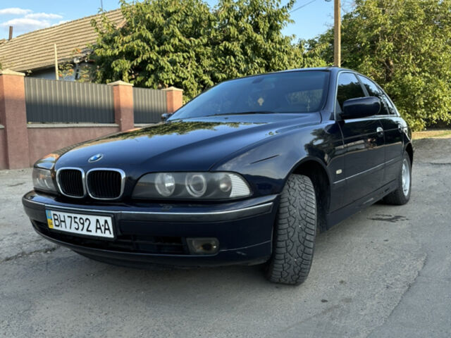 Синий БМВ 5 Серия, объемом двигателя 2 л и пробегом 310 тыс. км за 6500 $, фото 1 на Automoto.ua