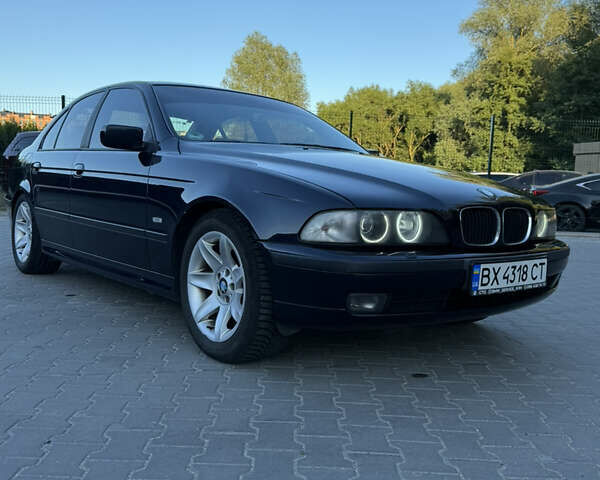 Синий БМВ 5 Серия, объемом двигателя 2 л и пробегом 313 тыс. км за 4999 $, фото 1 на Automoto.ua