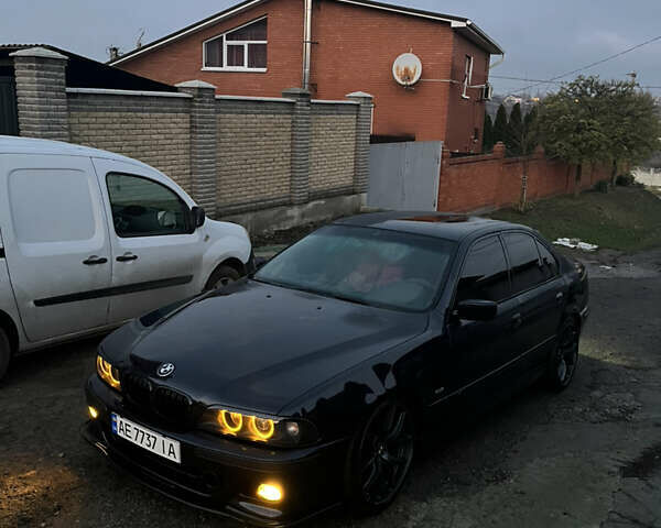 Синий БМВ 5 Серия, объемом двигателя 3 л и пробегом 400 тыс. км за 7800 $, фото 1 на Automoto.ua