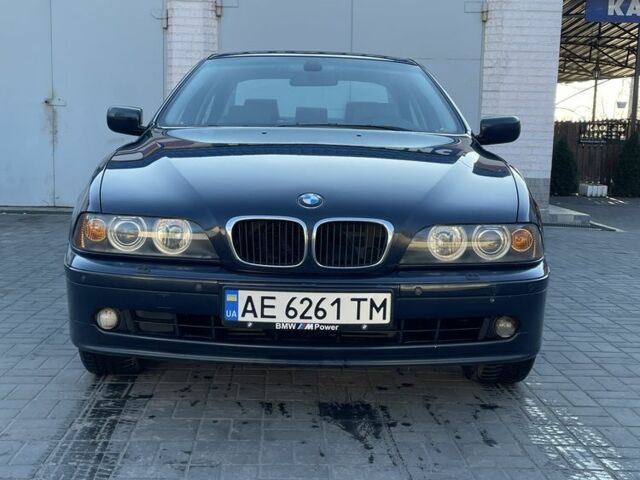 Синий БМВ 5 Серия, объемом двигателя 2.5 л и пробегом 414 тыс. км за 3700 $, фото 1 на Automoto.ua