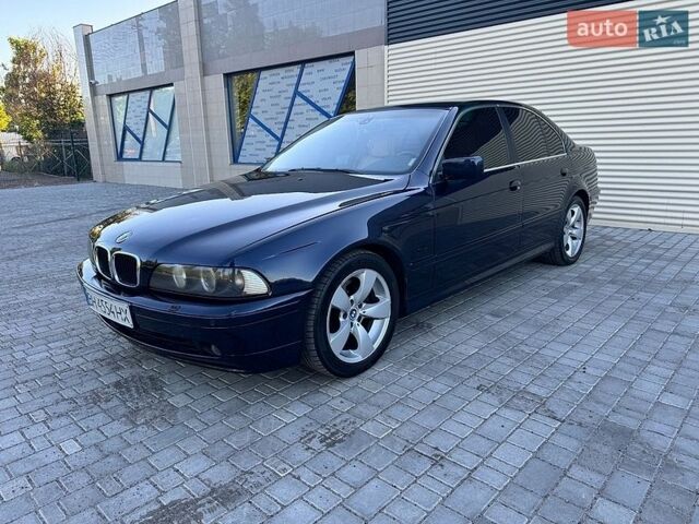 Синий БМВ 5 Серия, объемом двигателя 3 л и пробегом 286 тыс. км за 9000 $, фото 1 на Automoto.ua