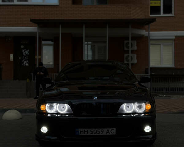 Синий БМВ 5 Серия, объемом двигателя 3 л и пробегом 395 тыс. км за 7500 $, фото 1 на Automoto.ua