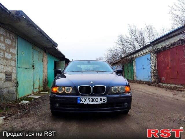 Синий БМВ 5 Серия, объемом двигателя 2.5 л и пробегом 395 тыс. км за 6000 $, фото 1 на Automoto.ua