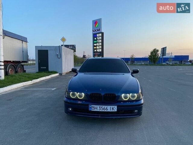 Синий БМВ 5 Серия, объемом двигателя 2.93 л и пробегом 300 тыс. км за 5000 $, фото 1 на Automoto.ua