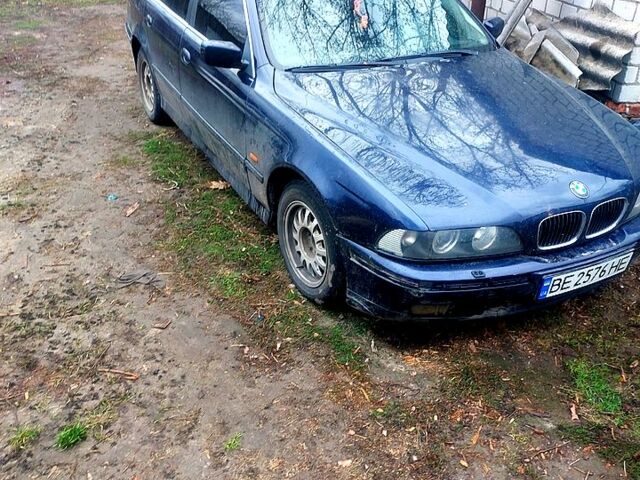 Синій БМВ 5 Серія, об'ємом двигуна 2.2 л та пробігом 100 тис. км за 2500 $, фото 1 на Automoto.ua