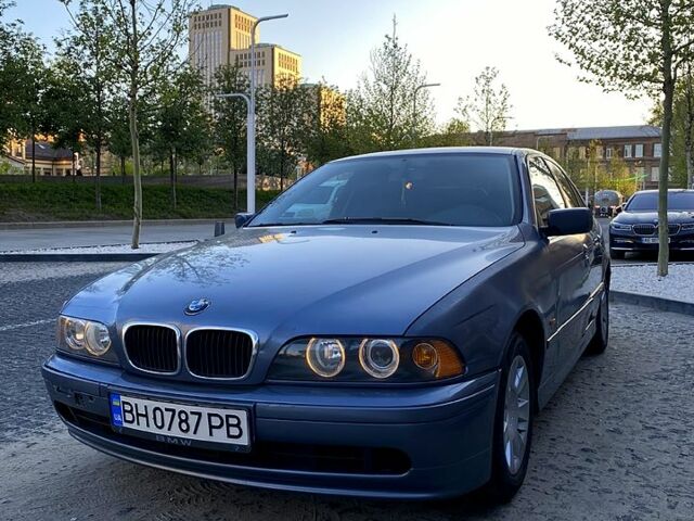 Синий БМВ 5 Серия, объемом двигателя 2.2 л и пробегом 350 тыс. км за 4700 $, фото 1 на Automoto.ua