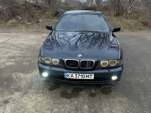 Синий БМВ 5 Серия, объемом двигателя 3 л и пробегом 499 тыс. км за 4798 $, фото 1 на Automoto.ua