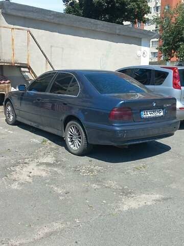 Синий БМВ 5 Серия, объемом двигателя 2.98 л и пробегом 330 тыс. км за 3700 $, фото 1 на Automoto.ua