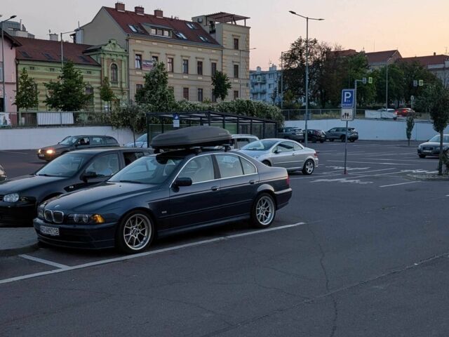 Синий БМВ 5 Серия, объемом двигателя 2.9 л и пробегом 270 тыс. км за 8000 $, фото 1 на Automoto.ua