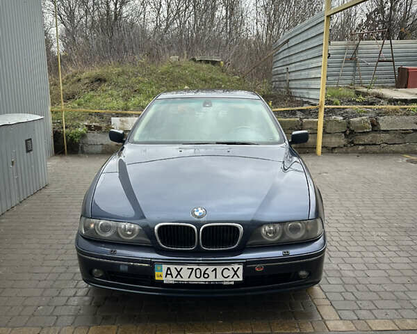 Синій БМВ 5 Серія, об'ємом двигуна 2.2 л та пробігом 250 тис. км за 5000 $, фото 1 на Automoto.ua