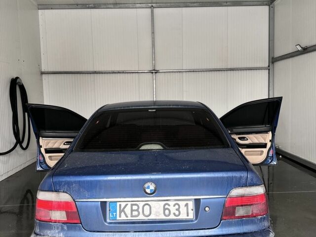 Синий БМВ 5 Серия, объемом двигателя 3 л и пробегом 3 тыс. км за 3100 $, фото 1 на Automoto.ua
