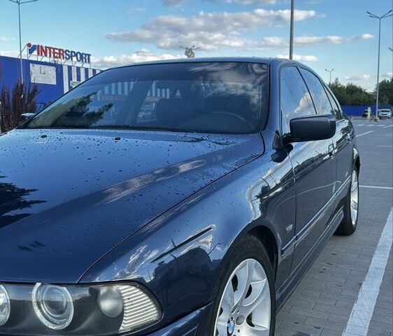 Синій БМВ 5 Серія, об'ємом двигуна 2.9 л та пробігом 400 тис. км за 5500 $, фото 1 на Automoto.ua