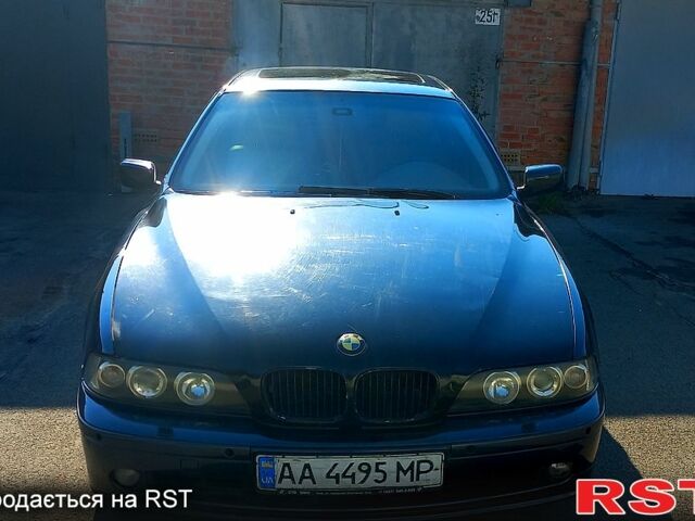 Синий БМВ 5 Серия, объемом двигателя 3 л и пробегом 330 тыс. км за 3700 $, фото 1 на Automoto.ua