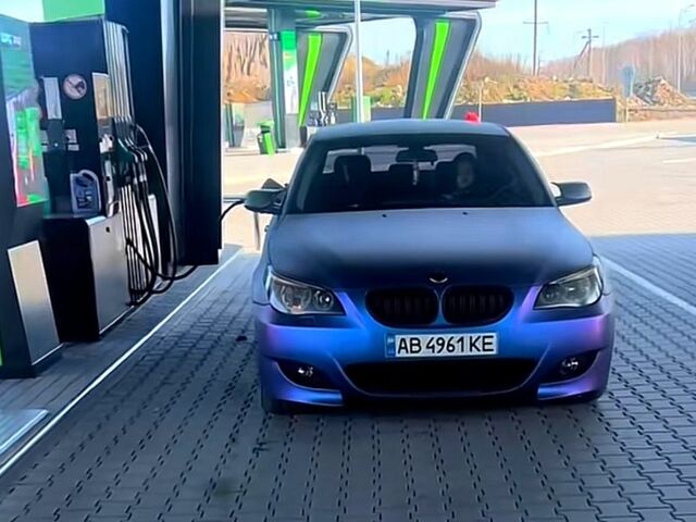 Синій БМВ 5 Серія, об'ємом двигуна 3 л та пробігом 250 тис. км за 8000 $, фото 1 на Automoto.ua