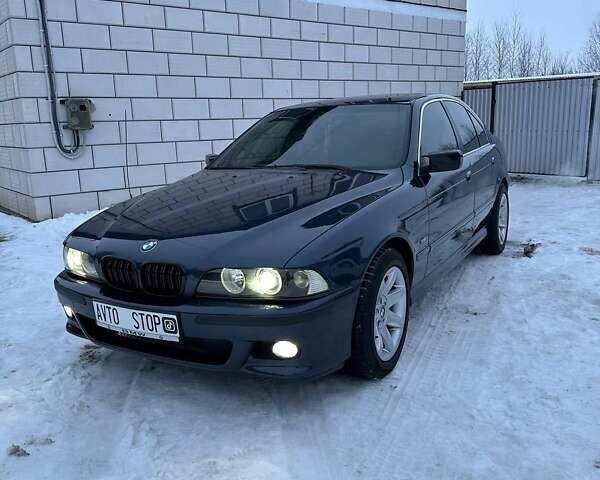 Синій БМВ 5 Серія, об'ємом двигуна 3 л та пробігом 350 тис. км за 7350 $, фото 1 на Automoto.ua