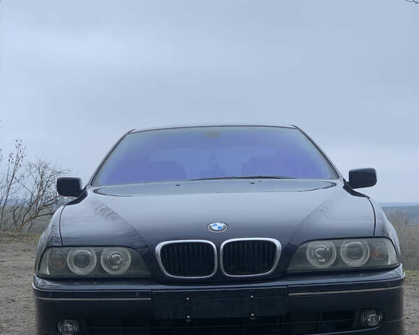 Синий БМВ 5 Серия, объемом двигателя 2.2 л и пробегом 354 тыс. км за 6500 $, фото 1 на Automoto.ua