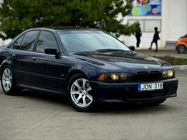 Синий БМВ 5 Серия, объемом двигателя 3 л и пробегом 250 тыс. км за 2850 $, фото 1 на Automoto.ua