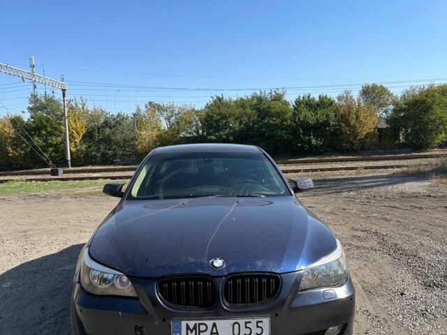 Синій БМВ 5 Серія, об'ємом двигуна 3 л та пробігом 300 тис. км за 3500 $, фото 1 на Automoto.ua