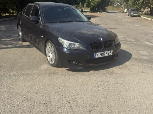 Синий БМВ 5 Серия, объемом двигателя 3 л и пробегом 300 тыс. км за 3701 $, фото 1 на Automoto.ua