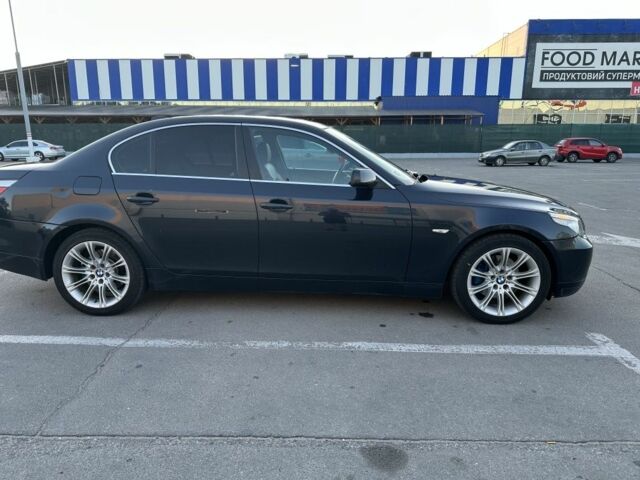 Синий БМВ 5 Серия, объемом двигателя 3 л и пробегом 390 тыс. км за 4500 $, фото 1 на Automoto.ua