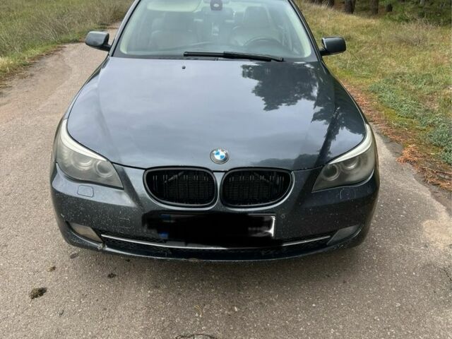 Синий БМВ 5 Серия, объемом двигателя 3 л и пробегом 392 тыс. км за 6600 $, фото 1 на Automoto.ua