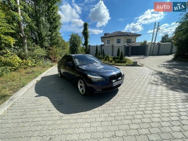 Синий БМВ 5 Серия, объемом двигателя 3 л и пробегом 303 тыс. км за 10000 $, фото 1 на Automoto.ua
