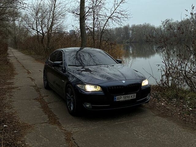 Синій БМВ 5 Серія, об'ємом двигуна 3 л та пробігом 180 тис. км за 13900 $, фото 1 на Automoto.ua