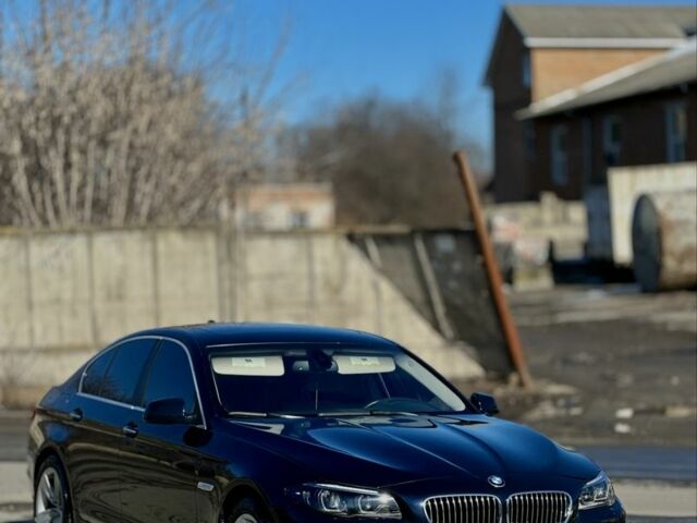 Синій БМВ 5 Серія, об'ємом двигуна 3 л та пробігом 221 тис. км за 12500 $, фото 1 на Automoto.ua