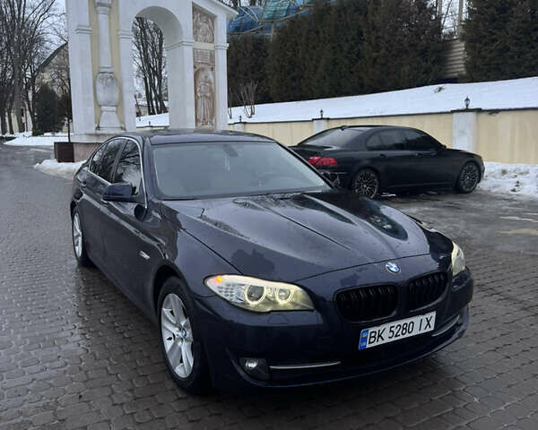 Синій БМВ 5 Серія, об'ємом двигуна 2 л та пробігом 190 тис. км за 12000 $, фото 1 на Automoto.ua