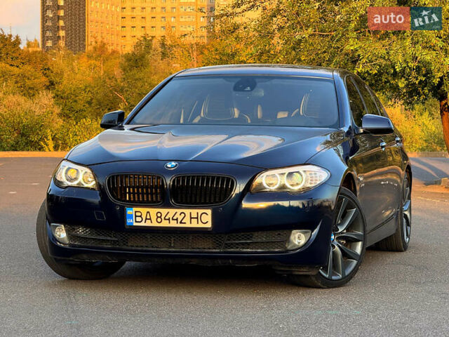 Синий БМВ 5 Серия, объемом двигателя 2.99 л и пробегом 242 тыс. км за 12500 $, фото 1 на Automoto.ua
