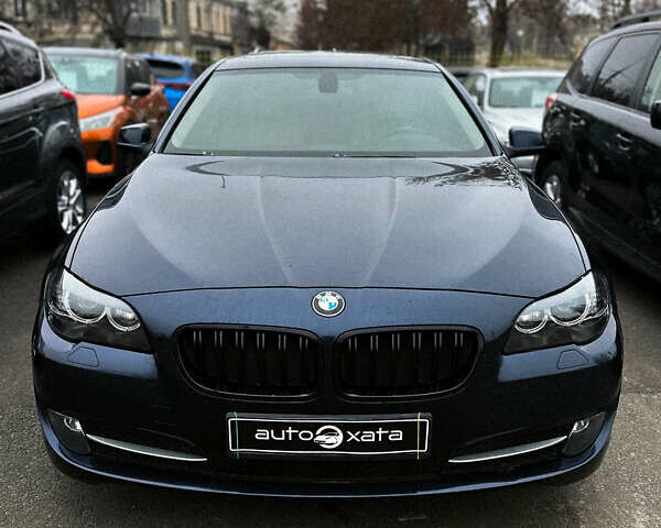 Синий БМВ 5 Серия, объемом двигателя 2.98 л и пробегом 224 тыс. км за 15500 $, фото 1 на Automoto.ua