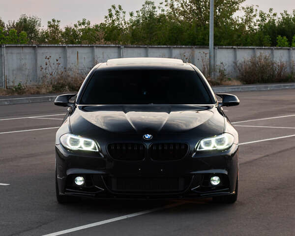 Синий БМВ 5 Серия, объемом двигателя 3 л и пробегом 275 тыс. км за 13500 $, фото 1 на Automoto.ua