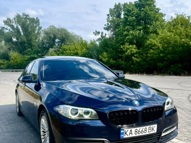 Синій БМВ 5 Серія, об'ємом двигуна 2 л та пробігом 238 тис. км за 15000 $, фото 1 на Automoto.ua
