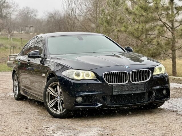 Синий БМВ 5 Серия, объемом двигателя 3 л и пробегом 215 тыс. км за 12400 $, фото 1 на Automoto.ua