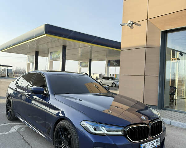 Синий БМВ 5 Серия, объемом двигателя 3 л и пробегом 144 тыс. км за 30900 $, фото 1 на Automoto.ua