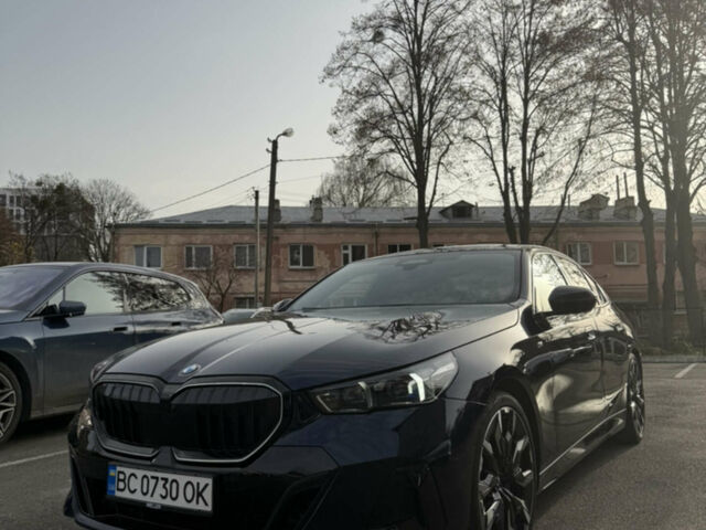 Синий БМВ 5 Серия, объемом двигателя 2 л и пробегом 33 тыс. км за 78900 $, фото 1 на Automoto.ua