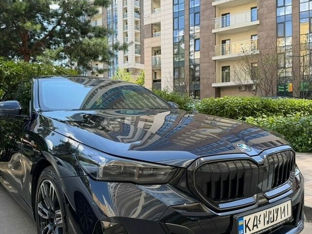Синий БМВ 5 Серия, объемом двигателя 2 л и пробегом 50 тыс. км за 63500 $, фото 1 на Automoto.ua