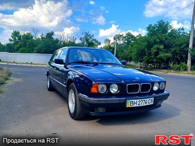 Синий БМВ 5 Серия, объемом двигателя 1.8 л и пробегом 193 тыс. км за 3100 $, фото 1 на Automoto.ua
