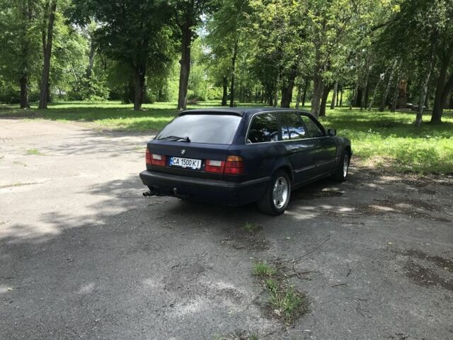 Синий БМВ 5 Серия, объемом двигателя 2 л и пробегом 250 тыс. км за 1800 $, фото 1 на Automoto.ua