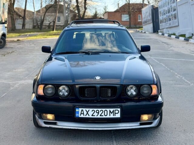 Синій БМВ 5 Серія, об'ємом двигуна 2.5 л та пробігом 347 тис. км за 3500 $, фото 1 на Automoto.ua