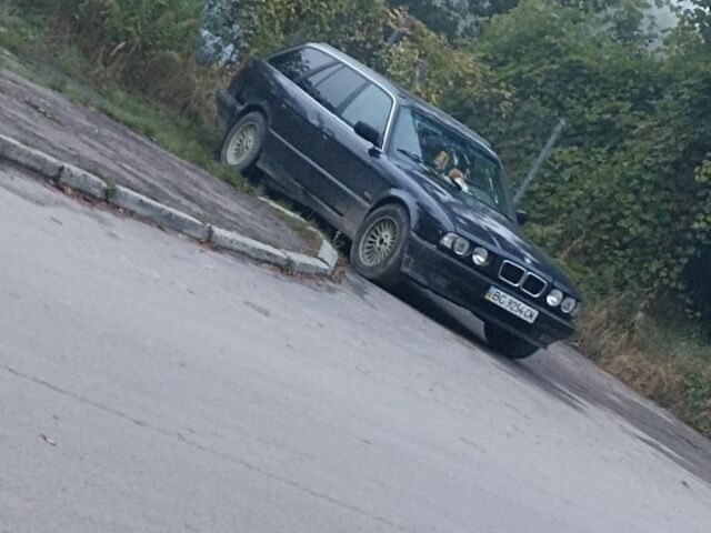 Синий БМВ 5 Серия, объемом двигателя 2.5 л и пробегом 35 тыс. км за 1200 $, фото 1 на Automoto.ua