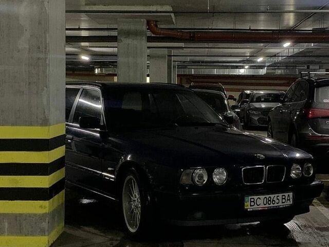 Синий БМВ 5 Серия, объемом двигателя 2.5 л и пробегом 666 тыс. км за 3000 $, фото 1 на Automoto.ua