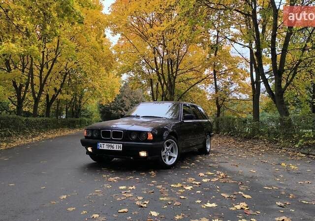 Синий БМВ 5 Серия, объемом двигателя 2.5 л и пробегом 335 тыс. км за 4555 $, фото 1 на Automoto.ua