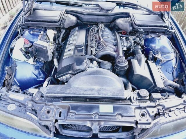 Синий БМВ 5 Серия, объемом двигателя 2 л и пробегом 377 тыс. км за 3200 $, фото 1 на Automoto.ua