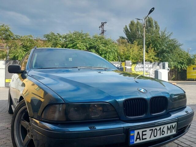 Синий БМВ 5 Серия, объемом двигателя 2 л и пробегом 350 тыс. км за 3500 $, фото 1 на Automoto.ua